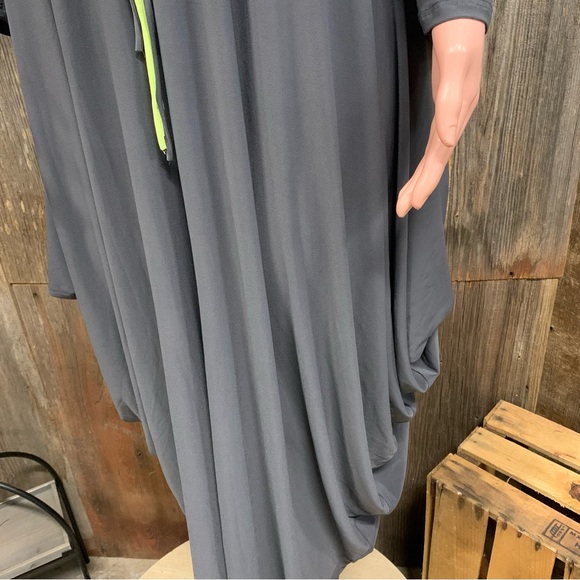 IC by Connie K Jumpsuit - Picture 2 of 6